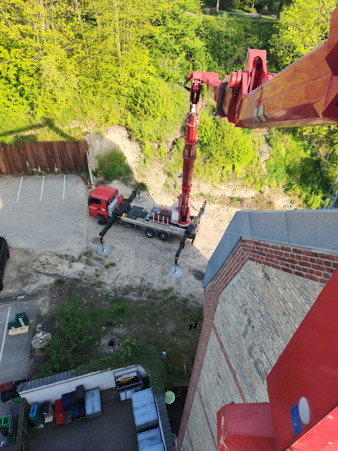 Arbejde med udsigt: Liftservice højt over Aarhus' tage