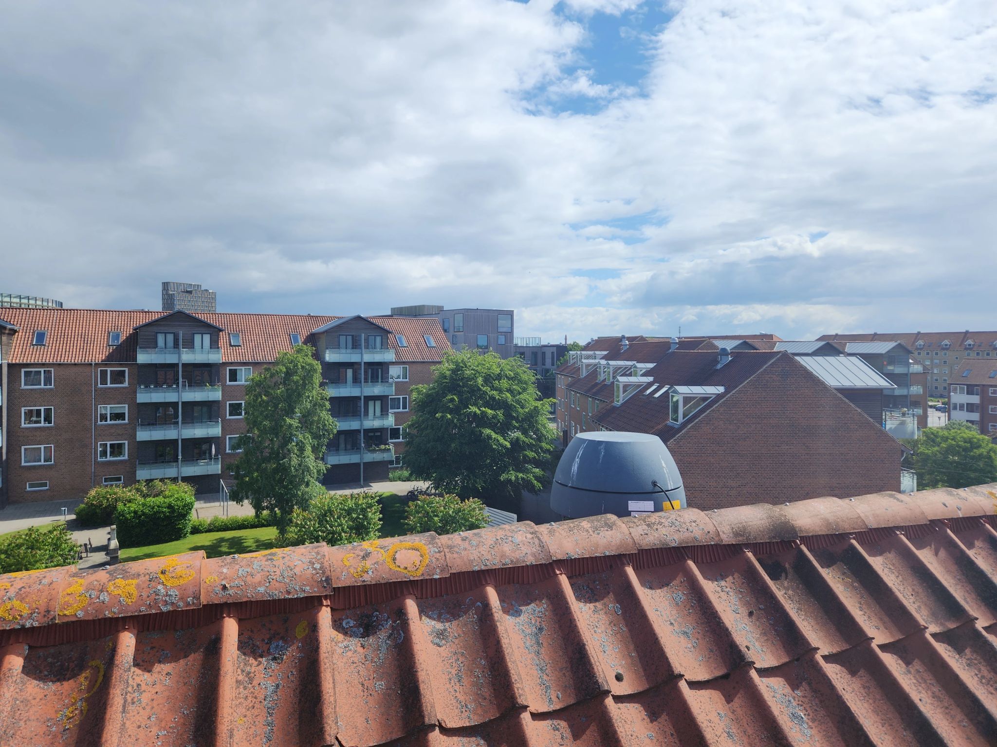 Hinowa lift i aktion ved specialopgave i Aarhus Nord - billede 2