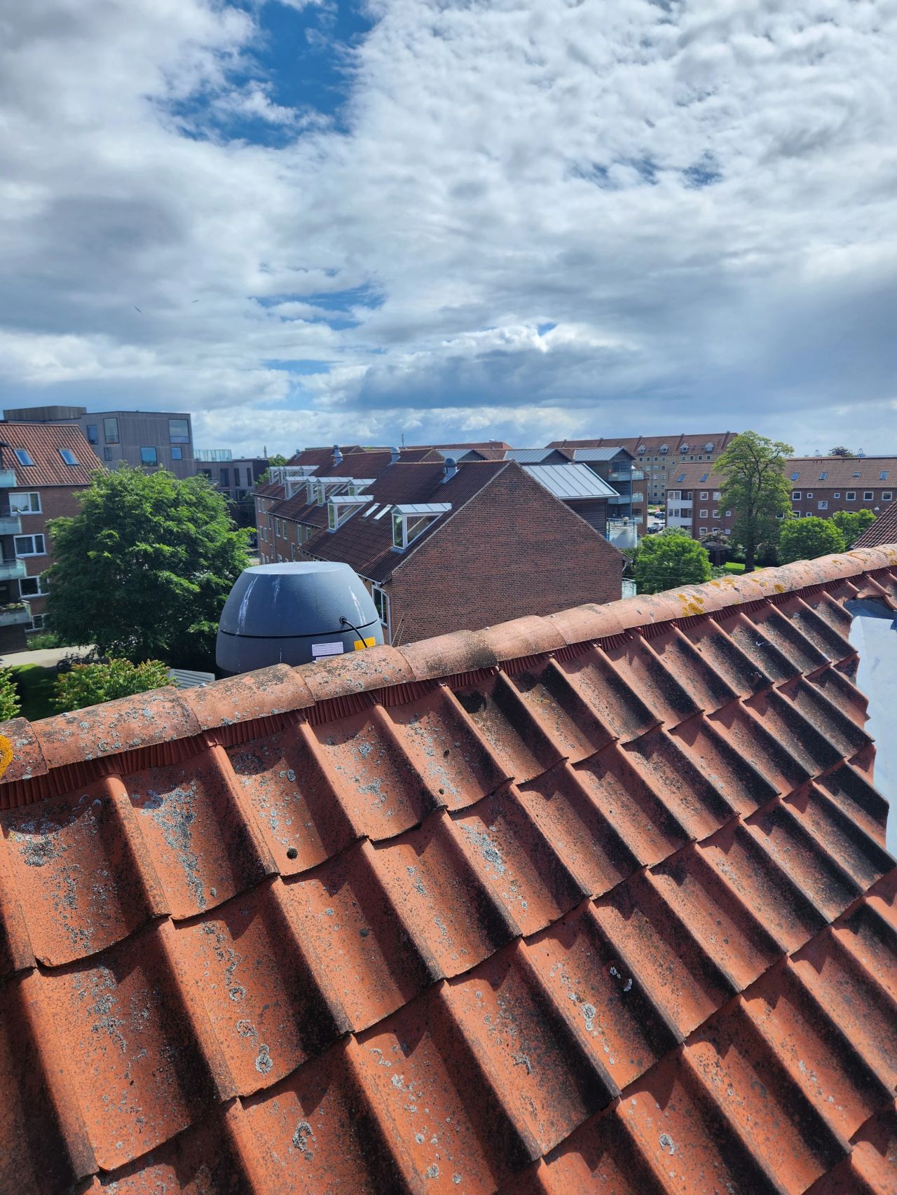 Hinowa lift i aktion ved specialopgave i Aarhus Nord - billede 3