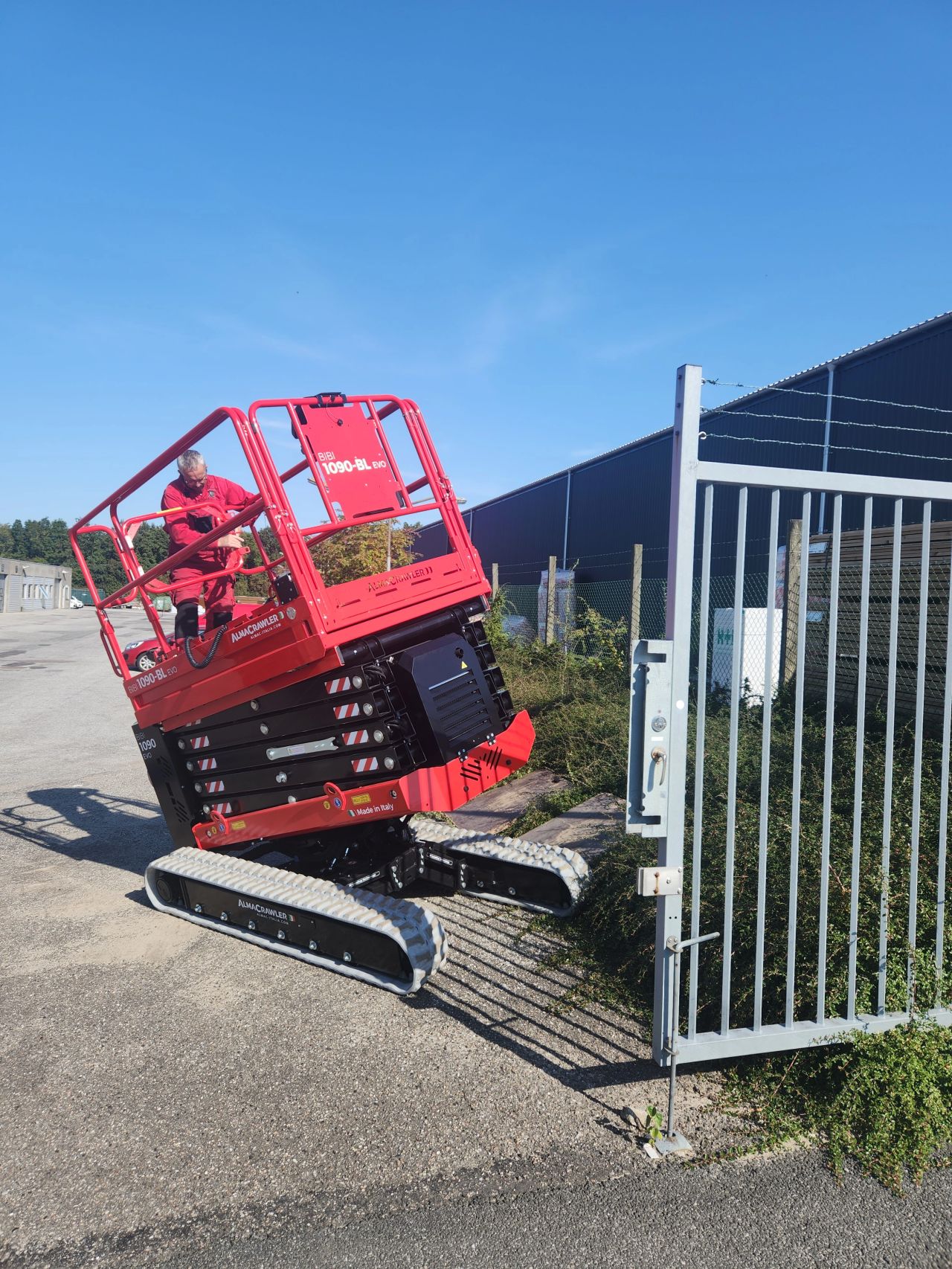 Ny saxlift med nivellerbar undervogn til Liftservice - billede 2