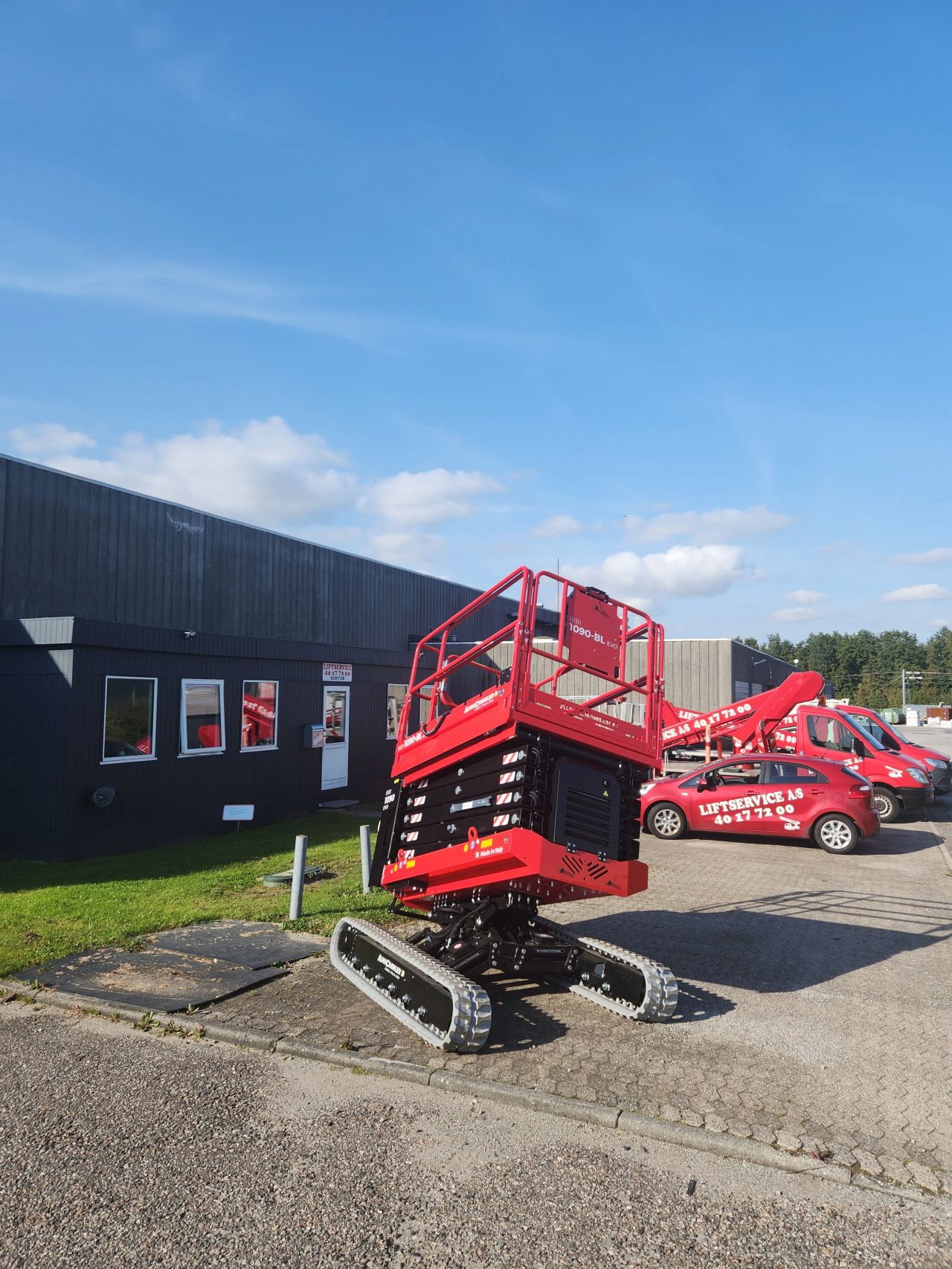 Ny saxlift med nivellerbar undervogn til Liftservice - billede 5